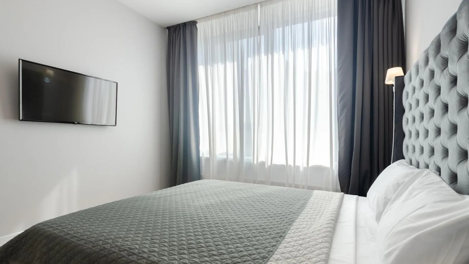Petrovdom Apartments 10-77 In Rc Tetris Hall, Dilova 1-2 Kiev