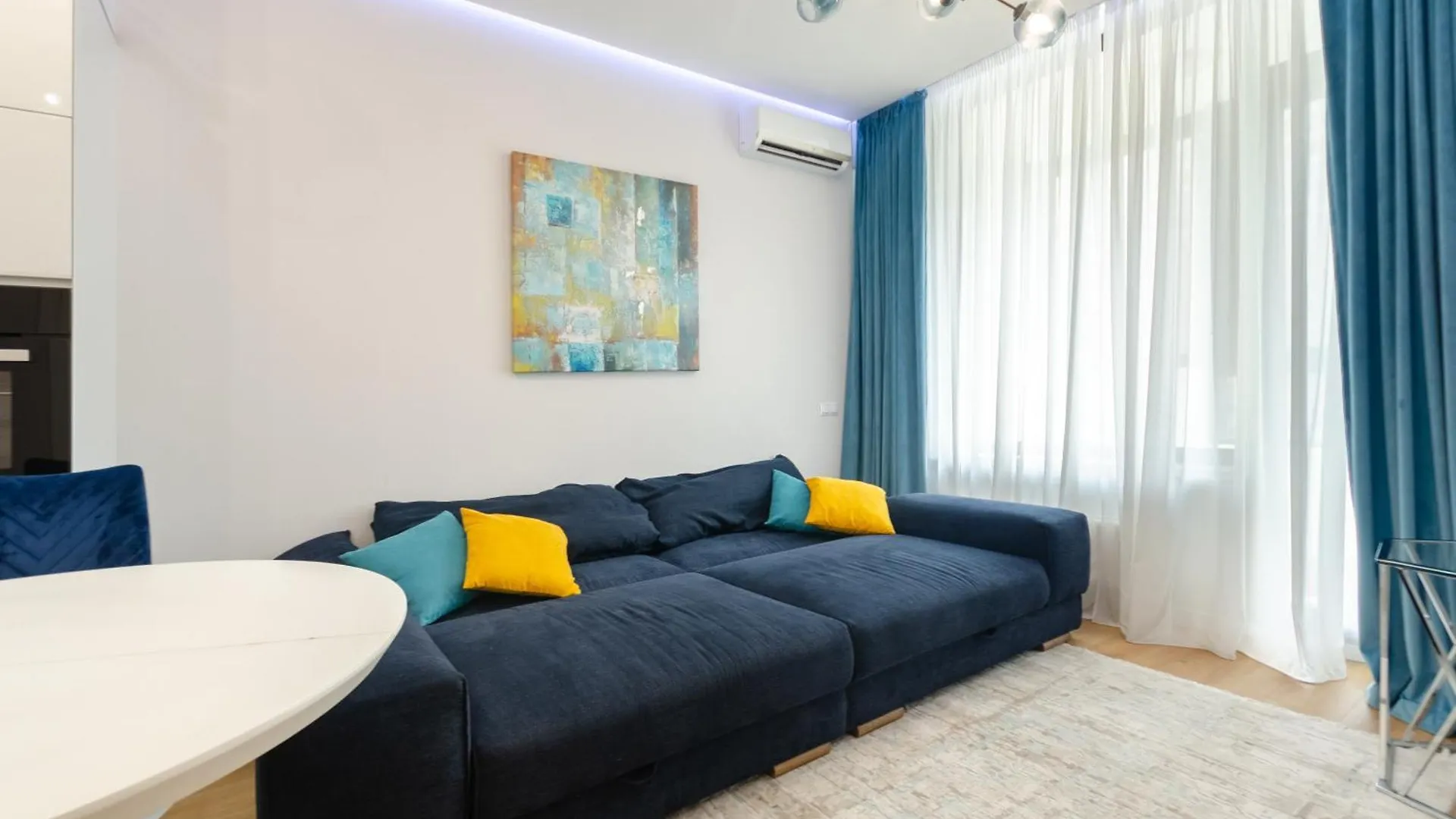 Petrovdom Apartments 10-77 In Rc Tetris Hall, Dilova 1-2 Kiev
